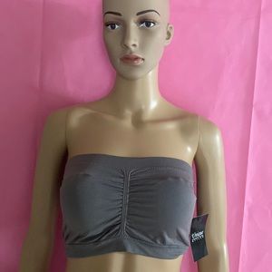 UNIQUE STYLES Strapless Bandeau Bra Seamless Wireless Padded M/L
